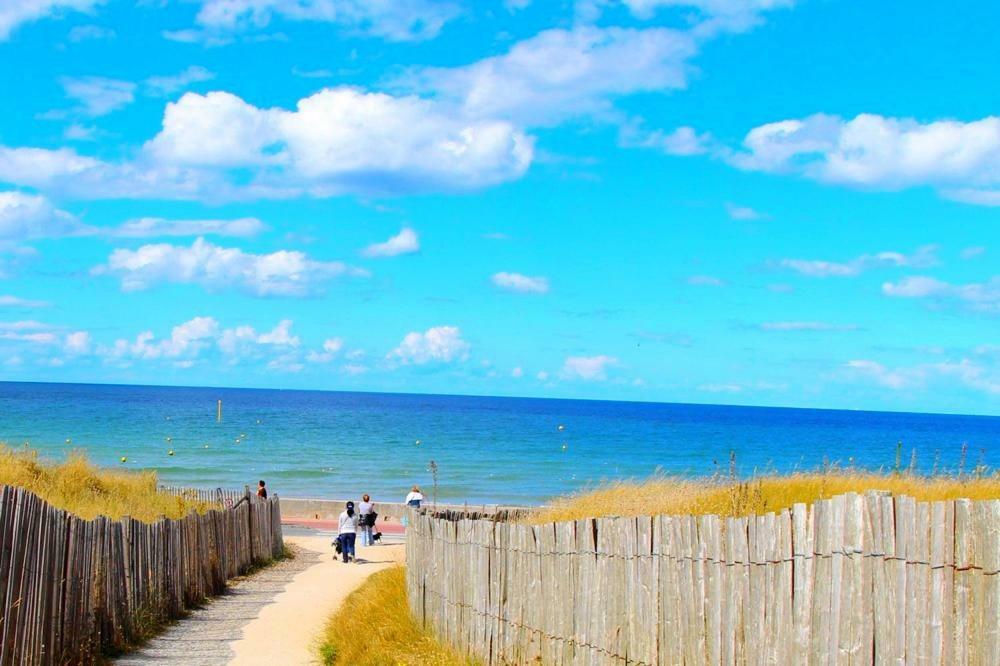 Bel Appartement Jolie Vue Mer Cabourg Exterior photo